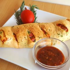 A picture of Stromboli pizza.