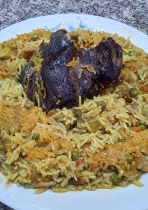 Une photo de Plat de riz basmati à la viande