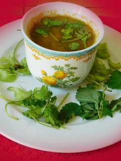 லெமன் பாம் (எலுமிச்சை பாம் புதினா) செலரி (lemon balm) ரசம் செய்முறை முக்கிய புகைப்படம்