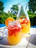 Erdbeeren- Orangen- Getränk