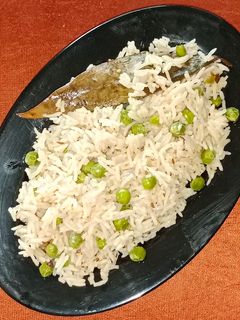 मटार भात (Matar bhat recipe in marathi) रेसिपी चे मुख्य फोटो