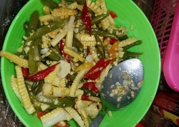 Tumis jagung muda dan buncis