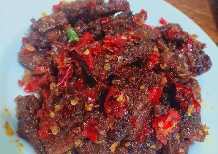 Resep Daging Balado Kering oleh Dessy Shintya - Cookpad