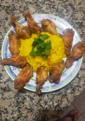 Una foto de Patitas de pollo fritas...😊😍