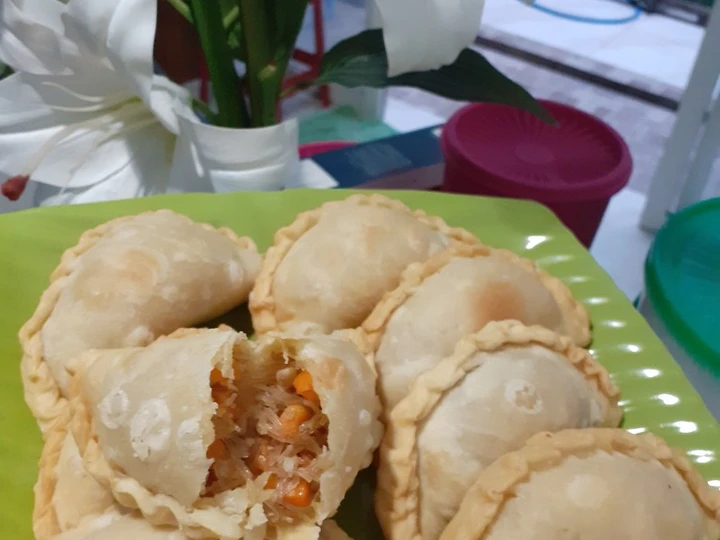 Langkah Mudah untuk Membuat Resep Pastel isi bihun wortel praktis yang Lezat Sekali Anti Ribet, Lezat