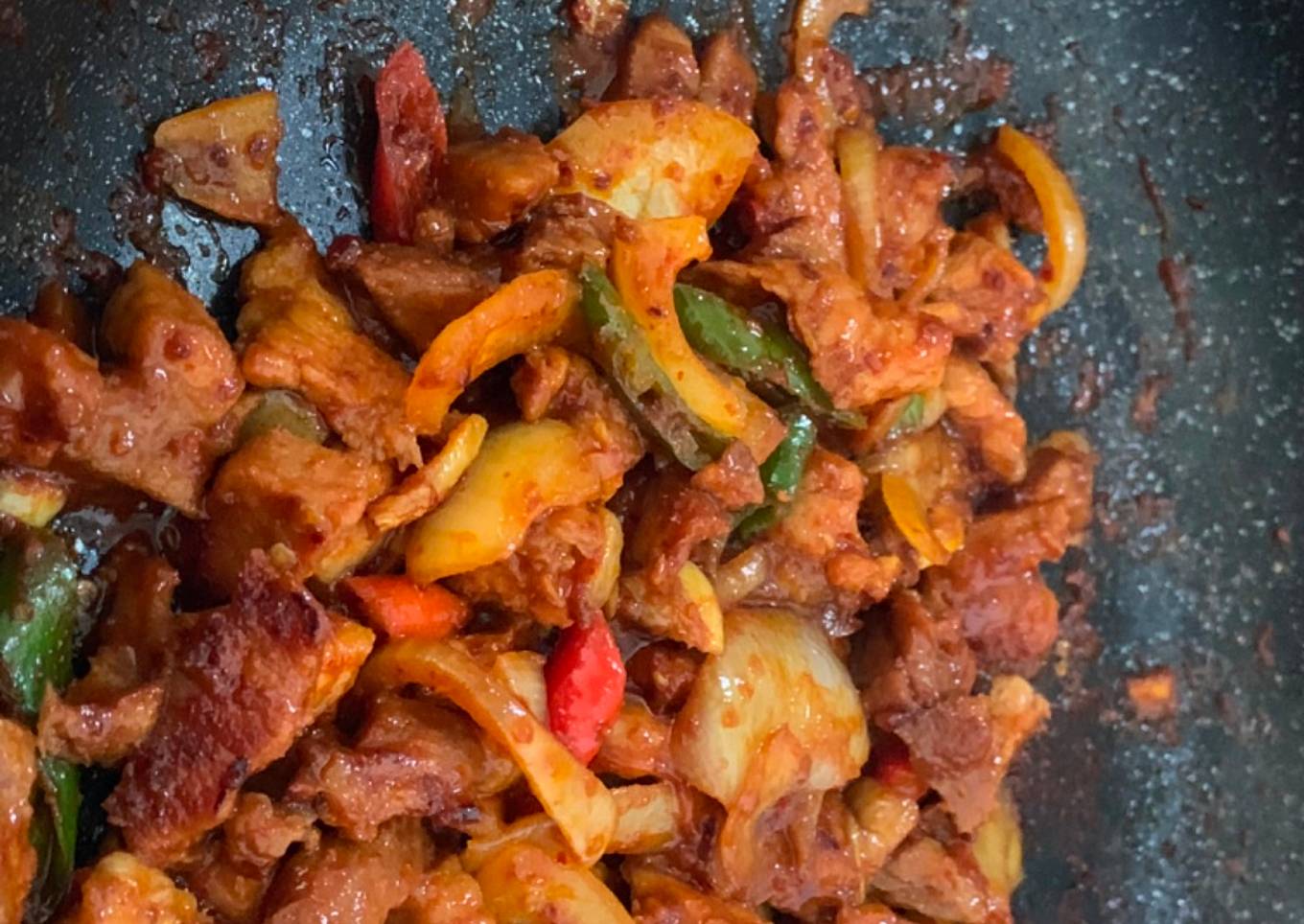 Jeyuk Pokkeum (Daging Bumbu Goreng) Ala Anak Kos Korea