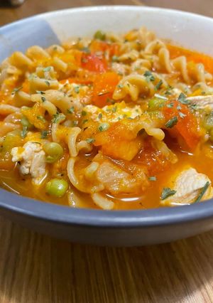 Une photo de Ma version bien revisitee du minestrone 🇮🇹🍽