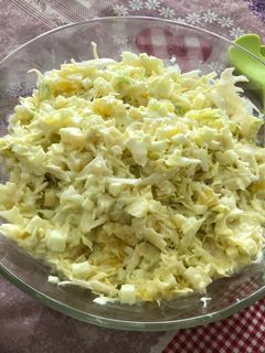 Una foto de Ensalada tropical 🏝sin sal