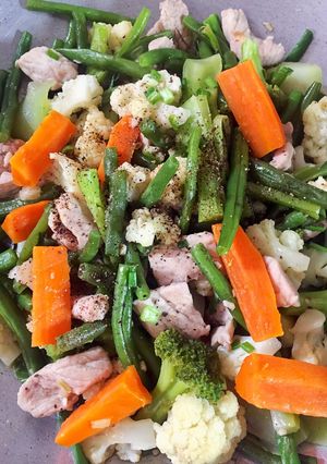 A picture of Stir-Fried Pork with Broccoli and Cauliflower.