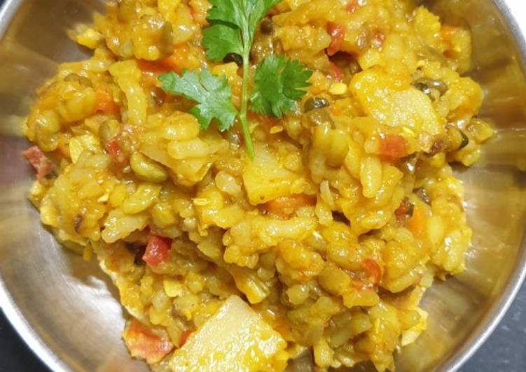 Veg. Masala Khichadi