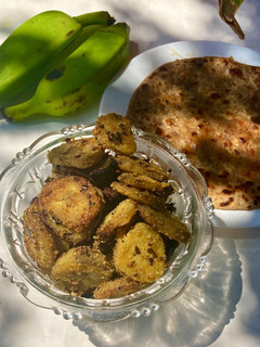 कुरकुरे कच्चे केले(kukure kachhe kele recipe in hindi) रेसिपी मुख्य फोटो