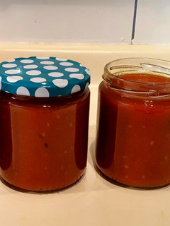 Una foto de Salsa de tomate casera para conserva