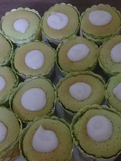 Hình của món Hokkaido cupcake dứa cốt dừa.
