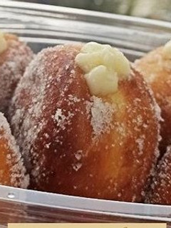 Foto principal de Bombas rellenas con crema pastelera y Nutella