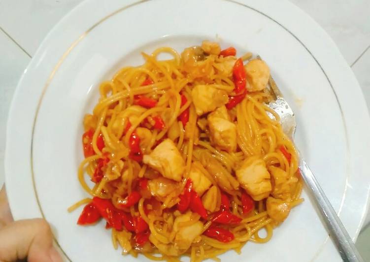 Langkah Mudah untuk Membuat Kungpao Chicken Spaghetti Anti Gagal