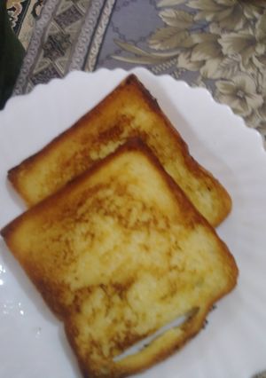 A picture of French toast.