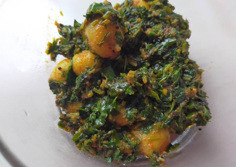 Steps to Prepare Speedy Methi - Aloo ki Sabzi (No Onion No Garlic)