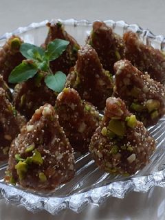 ड्रायफ्रूट शुगरफ्री मोदक (dry fruit sugar free modak recipe in marathi) रेसिपी चे मुख्य फोटो