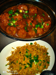 मंचूरियन शेजवान राइस (Manchurian Schezwan Rice Recipe in Hindi) रेसिपी मुख्य फोटो