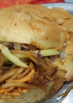 A picture of Maggi Burger.