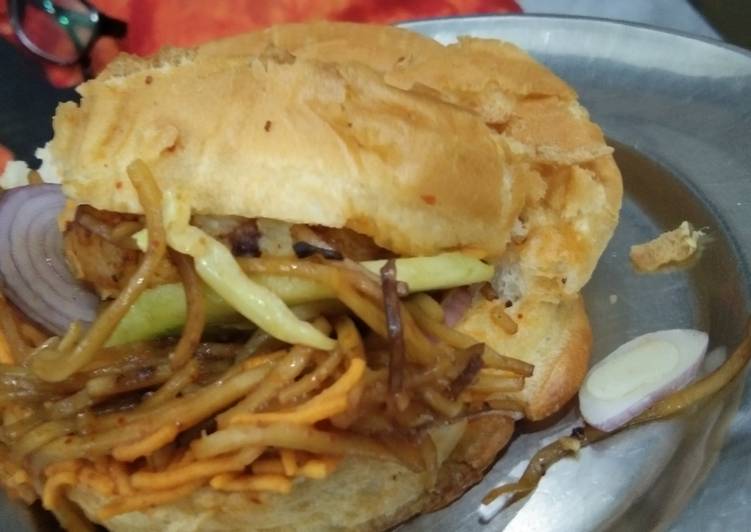 Recipe: At Home Maggi Burger