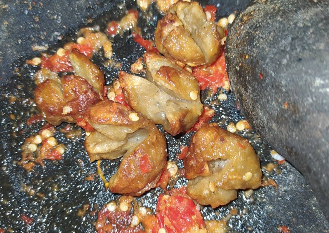 Bakso geprek sambal bawang
