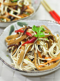 涼拌干絲 的食譜成品照片
