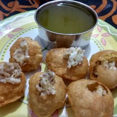A picture of Pani puri.