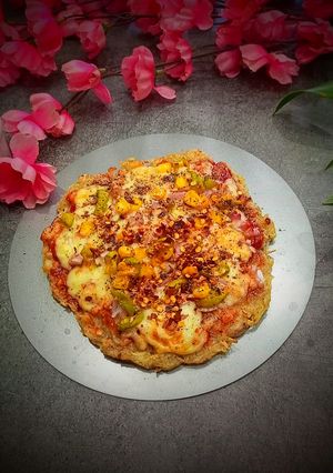 A picture of Potato crust pizza.