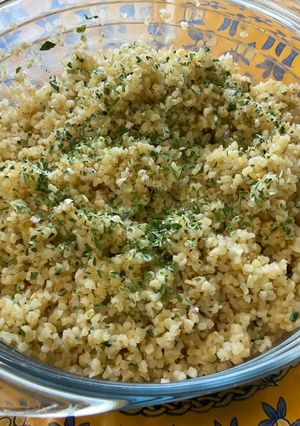 Une photo de Boulgour aux herbes aromatiques