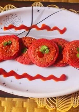 A picture of Beetroot mini uttapam.