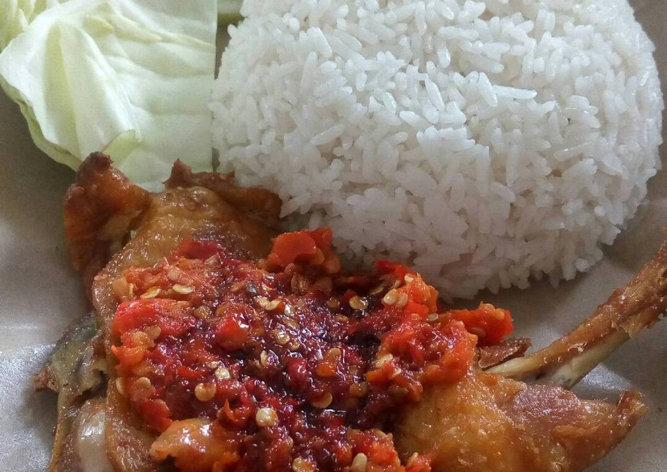 Ayam geprek sambel bawang, sadissss enaknya