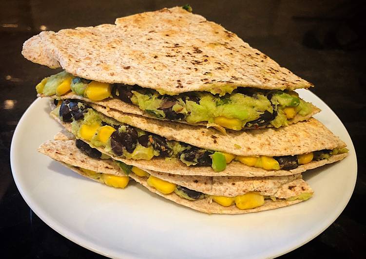 Easy Vegetarian Quesadilla Easy Vegetarian Quesadilla