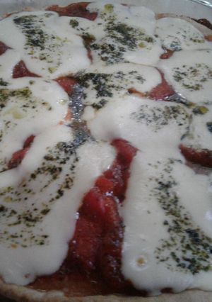 Una foto de Pizza integral con provenzal al oreganato