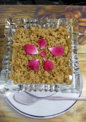 લાપસી(lapasi recipes in Gujarati) રેસીપી મુખ્ય ફોટો