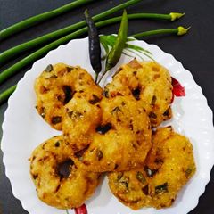 A picture of Spring Onion Vada.