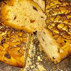 Una foto de Rosca de Pascua con frutos secos