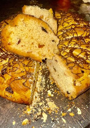 Una foto de Rosca de Pascua con frutos secos