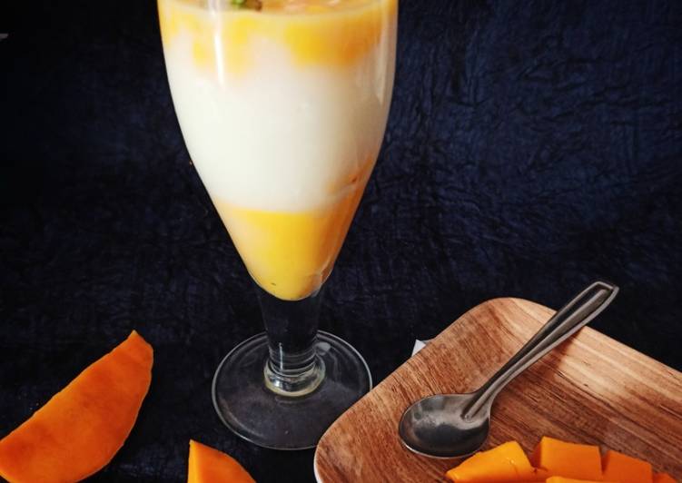 Aamras lassi