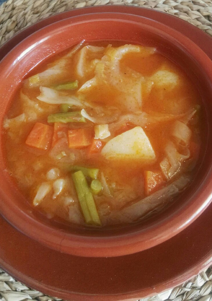 Una foto de Sopa de verduras con patatas