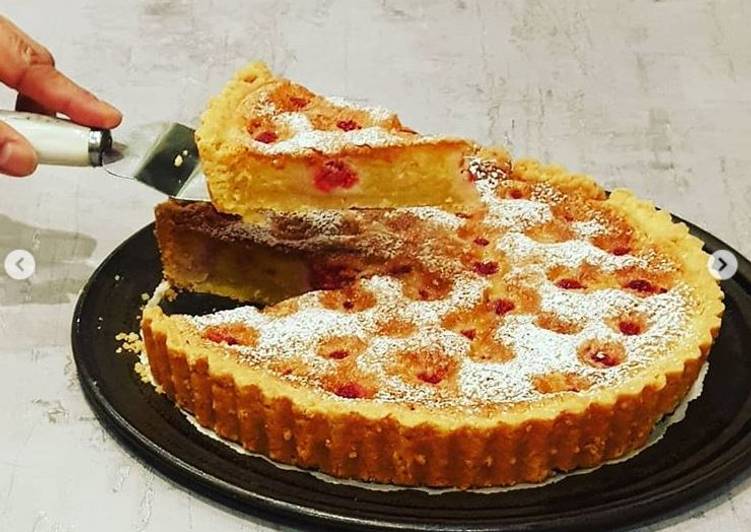 Simple Way to Prepare Homemade Raspberry Frangipane Tart