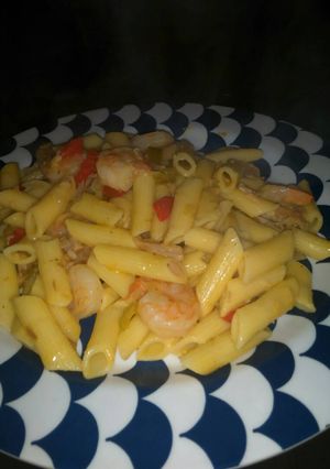 Una foto de Pasta Penne con camarones a la mantequilla