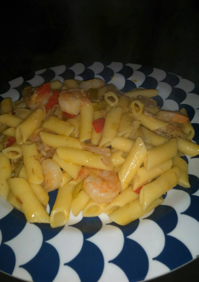 Una foto de Pasta Penne con camarones a la mantequilla