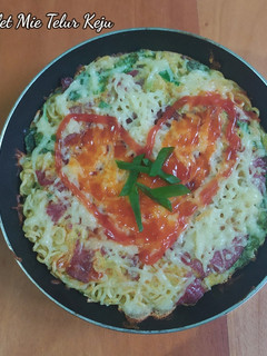 Foto resep Omelet Mie Telur Keju