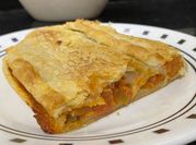 Una foto de rellenos de hojaldre de chile