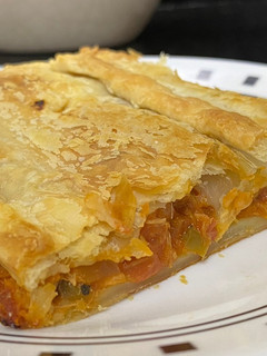 Una foto de Hojaldre relleno de atún