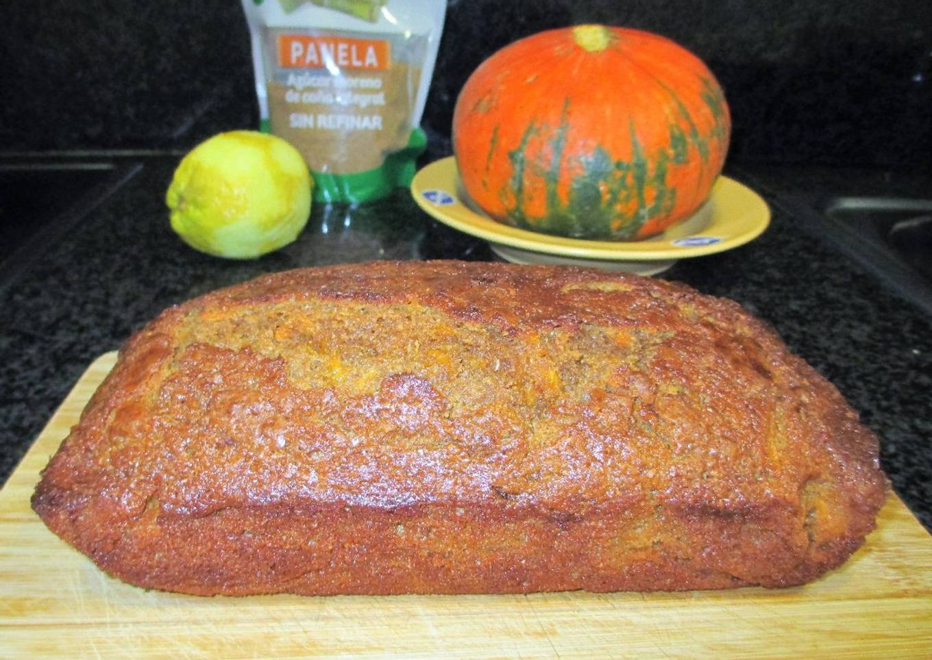 Bizcocho de harina integral con azúcar moreno integral de caña y calabaza<br />Potimarron