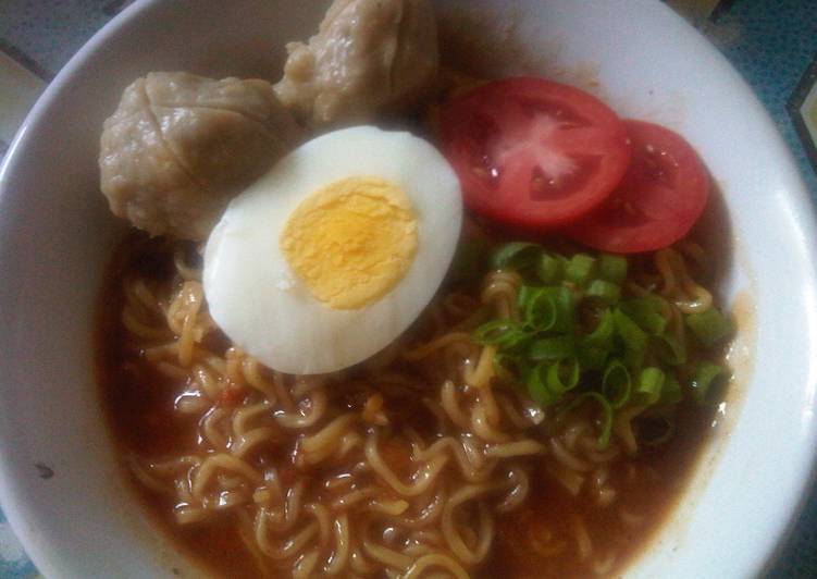 Mie ramen instan