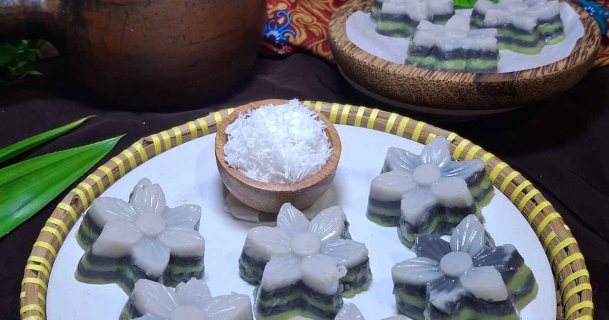 Kue Lapis Jongkong khas Surabaya