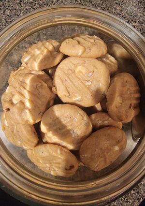 A picture of White chocolate pecan cookies.